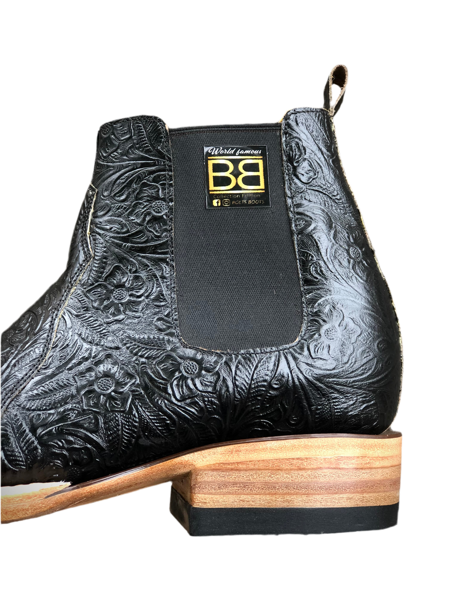 Blacked out lady 🖤garden (Chelsea’s by Boltsbootsbrand)