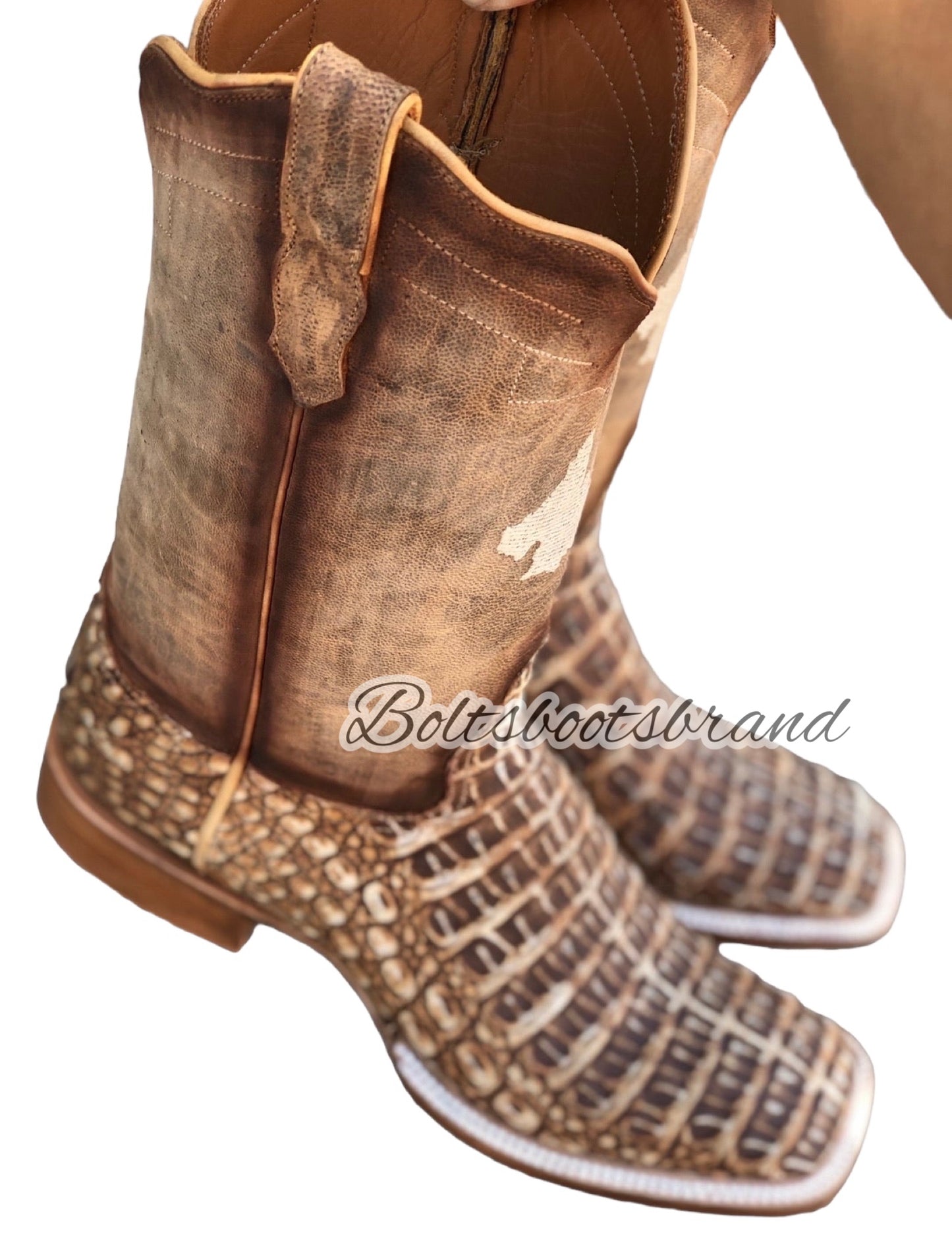 Rustic caiman Boltsboots signature